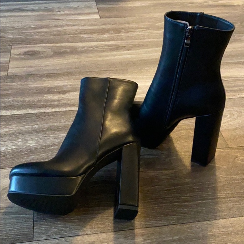 Black block heel platform boots